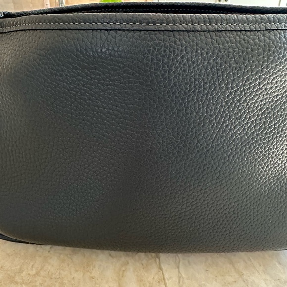 Cary Pebble Leather Crossbody Shoulder Bag - Black - Picture 4 of 14